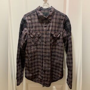 Guess long sleeve button down shirt men’s size medium.